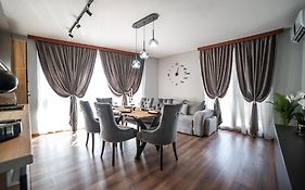 Apartment Tiana Lux 2
